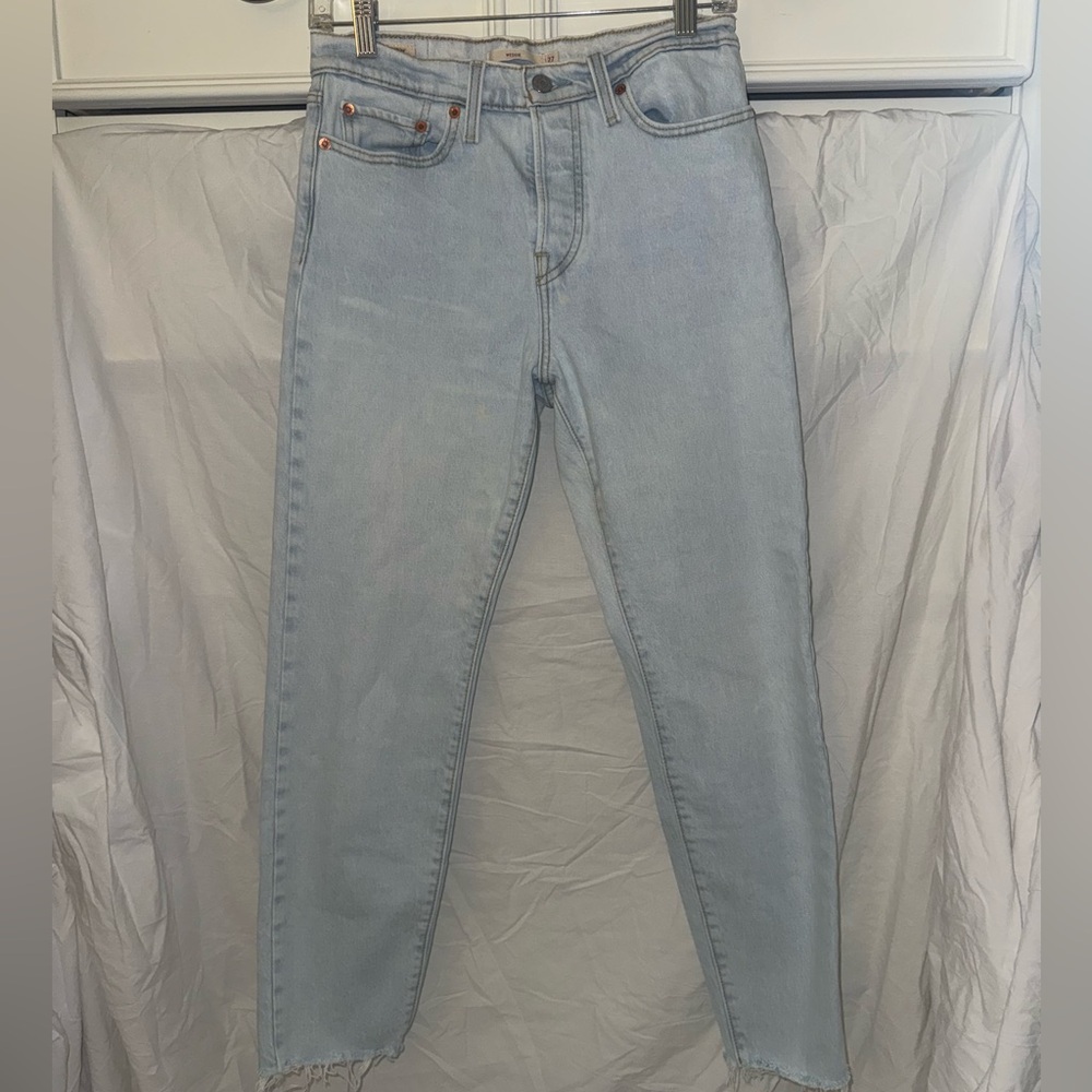 Women’s Levi Jeans